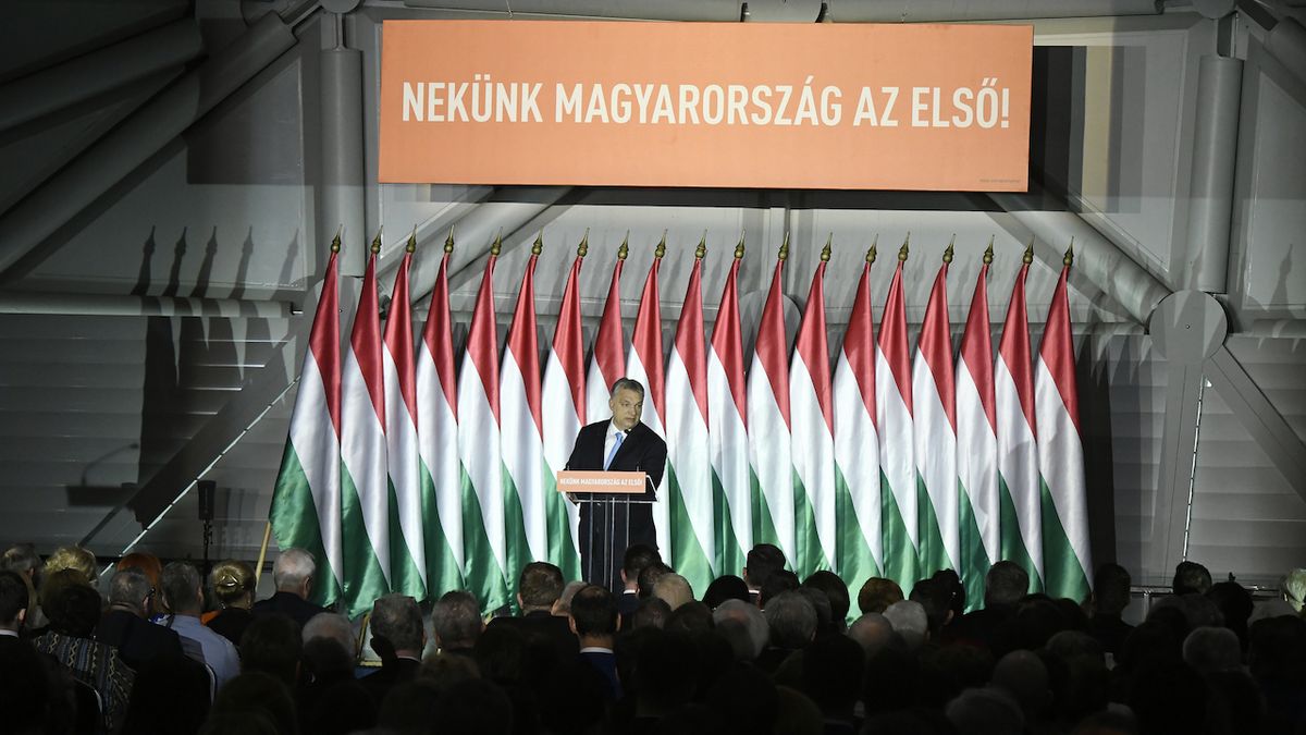 Orbán si navzdory vysoké inflaci udržuje 31procentní podporu